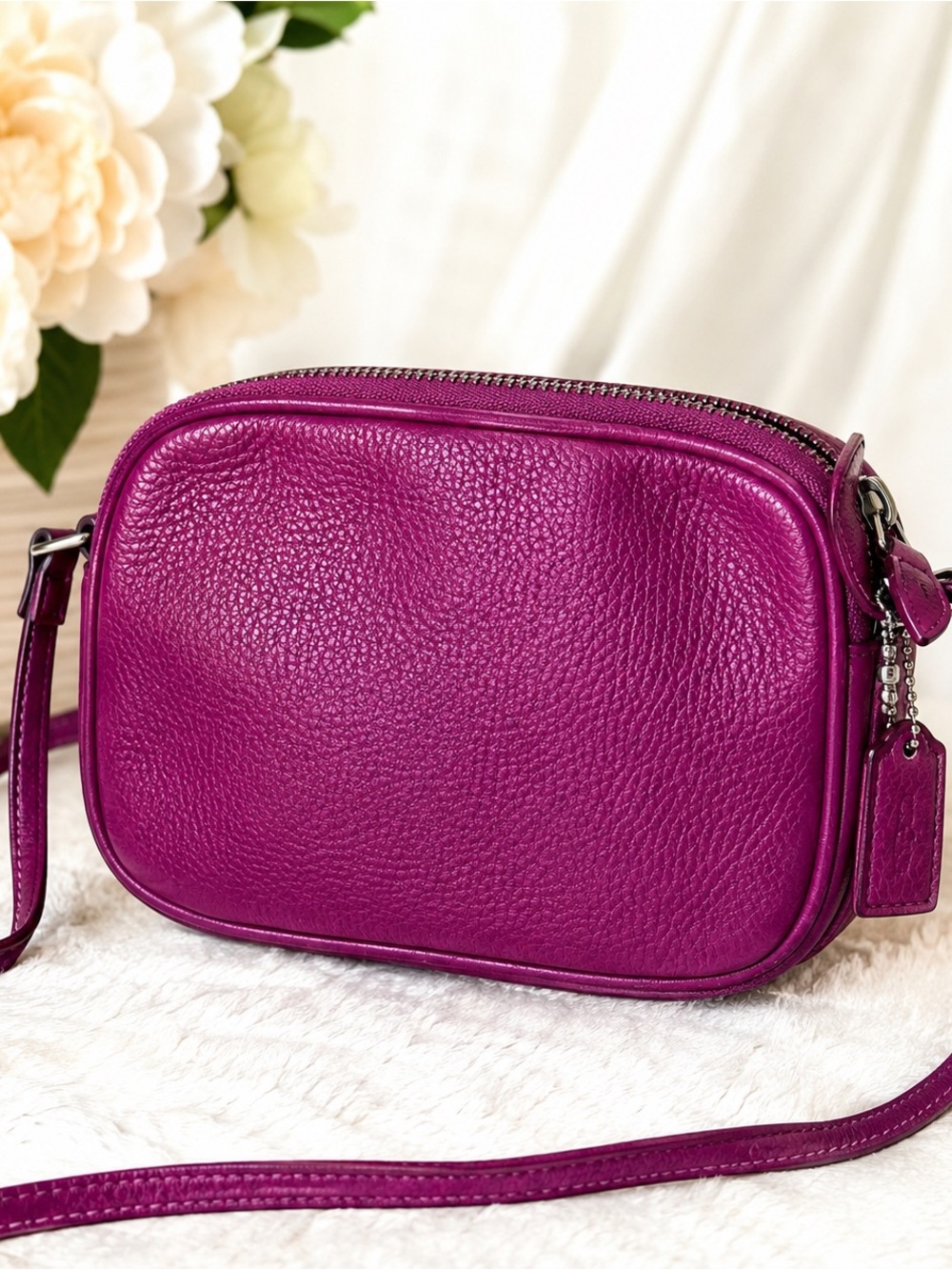 Coach Fuchsia Pebbled Leather Crossbody Camera Bag Purse - Picture 4 of 6